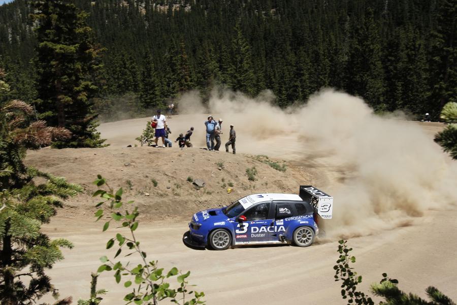  Dacia Duster No Limit Pikes Peak 2011 года  (фото 4 из 62)